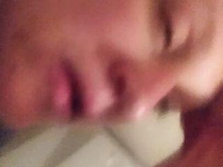 Milf betrügt ihren Mann während der Ehemann filmt