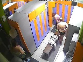 Meine Freundin hat Sex in der Umkleide