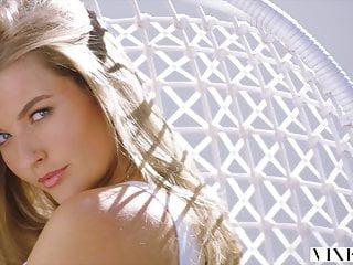 Vixen Mia melano hat wilden Sex