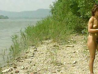 Hobbynutte mit lorena aquino befriedigt ihren Fick