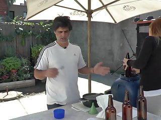 Reife Frau wird in den Arsch gefickt