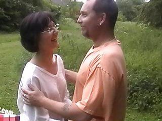 Lisa und ihr Cuckold Sex im Freien