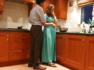 Heimlich gefilmt wie ich es mir in der Küche besorgt