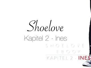 Die geile 18 jährige mit den kleinen Titten und dem sexy Arsch