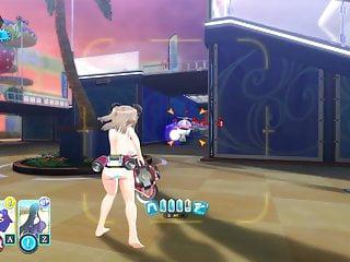 Sie spielt am Strand mit ihren Freunden