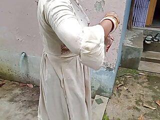 Indisches Pärchen fickt sich in den Arsch