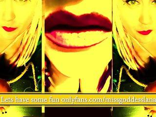 Gefesselte Domina setzt sich auf den Schwanz ihres Sklaven ab