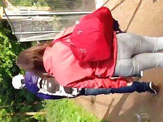 Geiles Schulmädchen wird in den Arsch gefickt