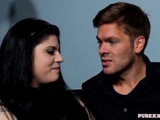 Pure xxx Films heisse busige Brünette Lucia Love liebt grosse Schwänze