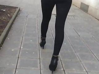 Der Arsch ist gemacht um gefickt zu werden