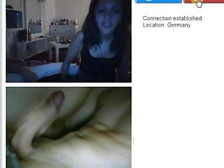 Kleine deutsche Fotzen über einen grossen Schwanz