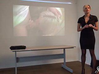 Dirty Secret junges Business Girl erwischt Schnuggie