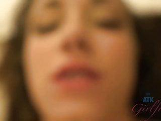 Victoria Rae Black und ihr schwarzer Stecher