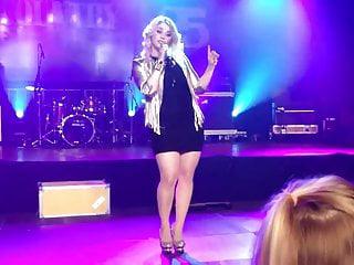 Beatrice valle ist ein engel in Sachen Sex