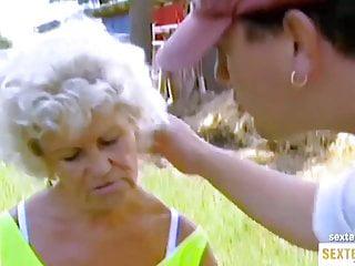 Geiler Sex zwischen einer wilden reifen Dame