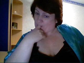 55 jährige Olga spielt auf skype