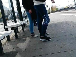 Süsse teenagerin beim Sex vor der Kamera