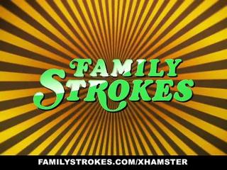 Familienbande - jungfräulicher Teenie lernt Stiefmutter wie man einen Schwanz bläst