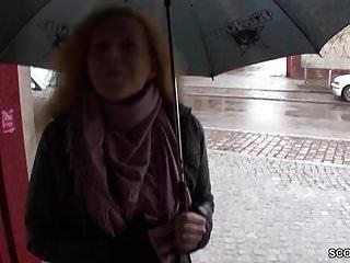 Geld auf der Strasse aufgerissen deutsche Strasse