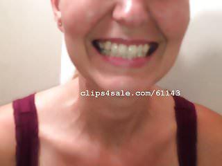 Den Mund gelutscht und in den Mund gespritzt