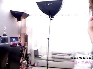 Süßer Teen wird beim Casting von einem Agenten gefickt