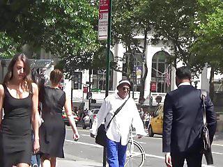 Heisse Babes feiern eine Party in zeitlupe