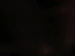 Junge Frau wird gefingert und dabei beobachtet