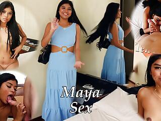 Meine sexy 18 jährige Stiefschwester bläst mir den Schwanz und ich spritz ihr ins Gesicht