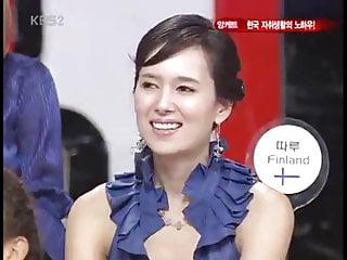 Koreanische Frau zeigt ihre schönen Titten