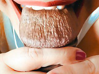 Meine Stiefmutter mit den dicken Titten reitet meinen dicken Schwanz ab