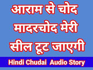 Indisches Babe Desi Foxxx masturbiert mit Sextoy